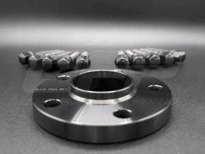 Maserati Grecale Wheel Spacers - CFP - 17mm - Black - set of 2 w/ extended bolts